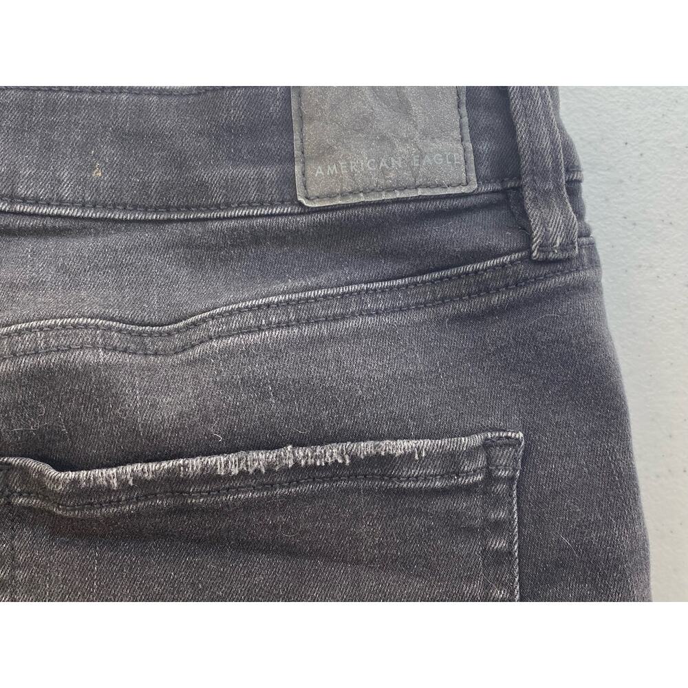 American Eagle Next Level Black Distressed Frayed Hem Denim Shorts Size 6 - Picture 10 of 12